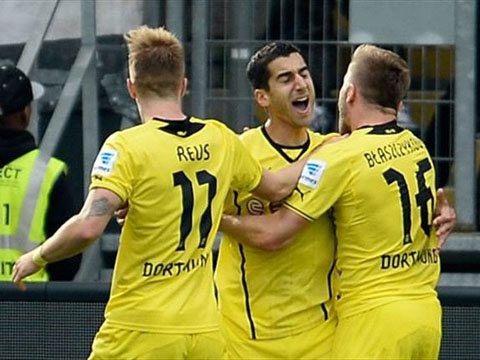 Tan binh toa sang, Dortmund thang nhoc hinh anh