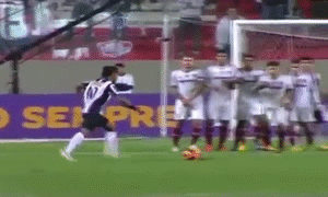 Hai pha sut phat hoan hao cua Ronaldinho hinh anh