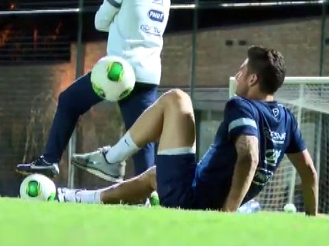 Ky nang freestyte dinh cao cua Olivier Giroud hinh anh