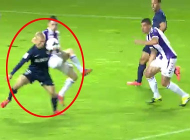 Bat vo-le dieu nghe sau pha do bong tinh te hinh anh