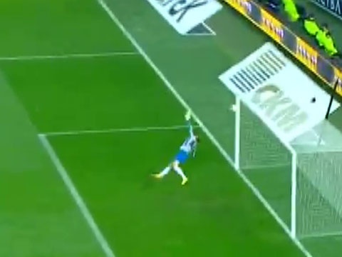 Sieu pham lop bong tu ngoai vong cam hinh anh