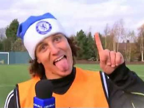 Nhung tinh huong hai huoc nhat cua David Luiz hinh anh