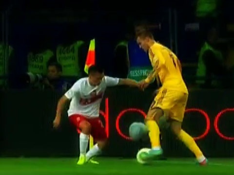 Pha lua bong nhu Ronaldinho hinh anh