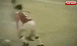 Clip choi bong nam 12 tuoi cua Andres Iniesta hinh anh