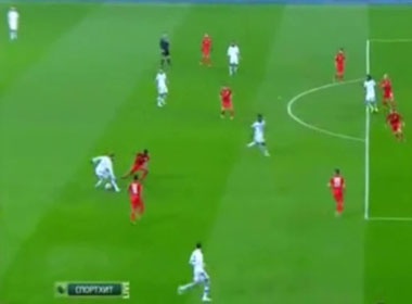 Pha dao chan dut diem khong kem gi C. Ronaldo hinh anh