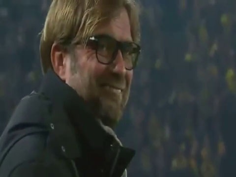 Jurgen Klopp phi cuoi vi Arsene Wenger hinh anh