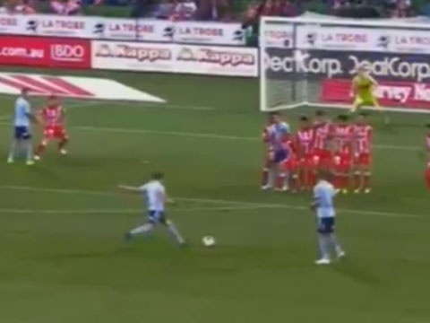 Pha da phat suyt thanh sieu pham cua Del Piero hinh anh