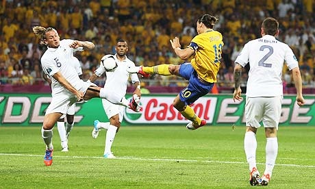 Nhung pha bat volley kinh dien nhat lich su bong da hinh anh