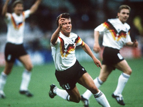 Pha bat volley dep nhat su nghiep cua Lothar Matthaus hinh anh
