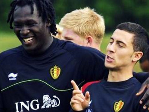 Lukaku, Hazard tro tai ha guc thu thanh Courtois hinh anh