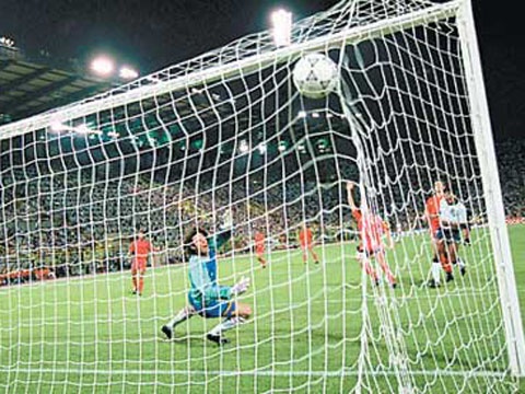 Nhung ban thang dep nhat lich su World Cup hinh anh