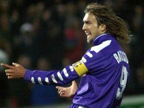Nhung ban thang kinh dien cua Gabriel Batistuta hinh anh