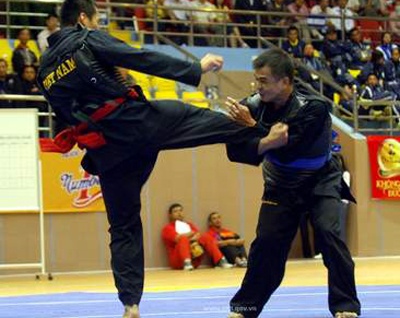 Pencak Silat Viet Nam bi trong tai chu nha xu ep hinh anh