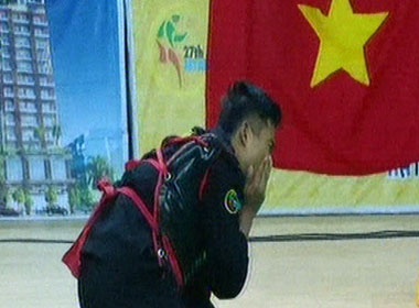 Duy Tuyen danh vo si chu nha do mau hinh anh