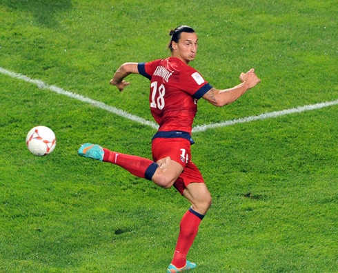 Nhung pha danh got dung chat con nha vo cua Ibrahimovic hinh anh