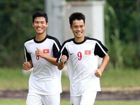 Bai tap sut trung xa ngang cua U19 Viet Nam hinh anh