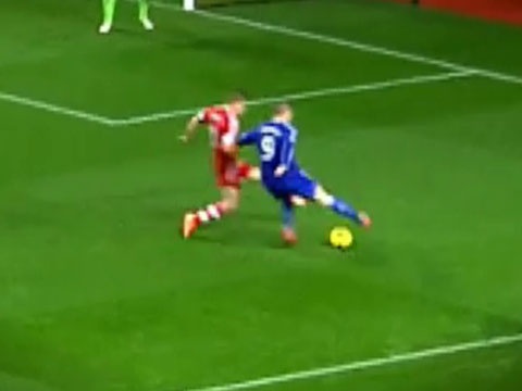 Nhung pha bong ky thuat nhat vong 20 NH Anh hinh anh