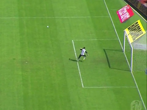 Sieu pham lop bong tu khoang cach gan 30m hinh anh