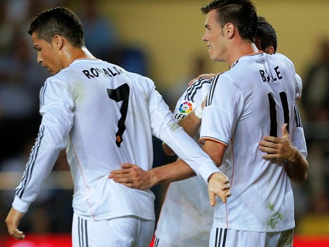 Man trinh dien cua Ronaldo, Bale truoc Osasuna hinh anh