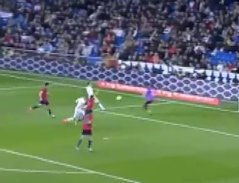 Pha bo lo dang tiec cua Ronaldo hinh anh