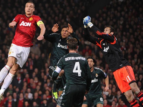 Nhung pha can pha xuat than cua Diego Lopez o Real Madrid hinh anh