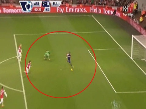 Pha bo lo khong tuong cua Darren Bent hinh anh