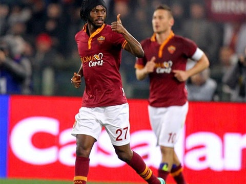 Pha danh got an tuong cua chan go Gervinho hinh anh