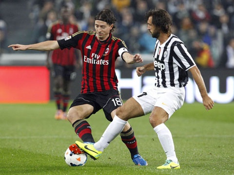 Nhung pha bong dam chat nghe si cua Andrea Pirlo hinh anh