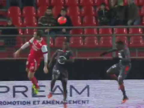 Sieu pham danh dau nguoc an tuong nhat vong 22 Ligue 1 hinh anh