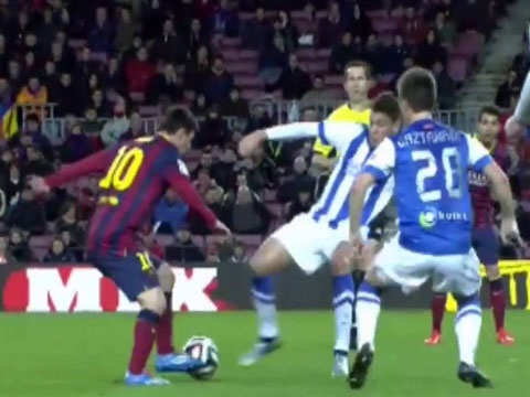 Tinh huong xau kim hoan hao cua Messi hinh anh