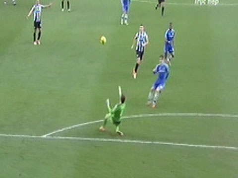 Sai lam hai huoc cua thu thanh Tim Krul hinh anh