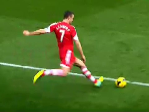 Top 5 ban thang, cuu thua hay nhat vong 25 NH Anh hinh anh