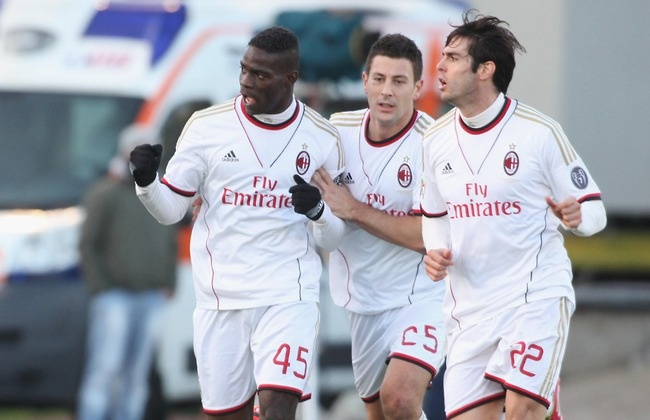 Arsenal san sang chi 30 trieu euro cho Balotelli hinh anh