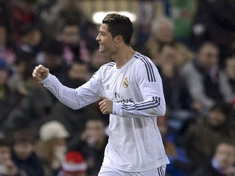 Man trinh dien an tuong cua Ronaldo truoc Atletico Madrid hinh anh