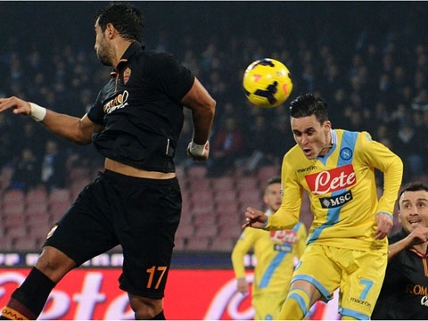 Napoli 3-0 AS Roma: Nguoc dong vao chung ket hinh anh