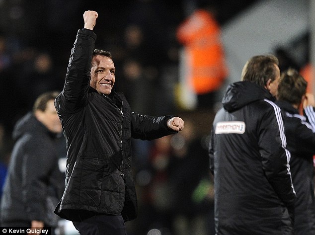 Sau 23 nam, Liverpool moi vuot mat M.U hinh anh