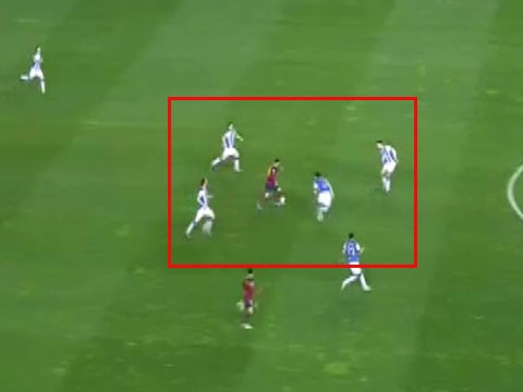 Messi ghi ban giua vong vay cua 5 cau thu doi phuong hinh anh