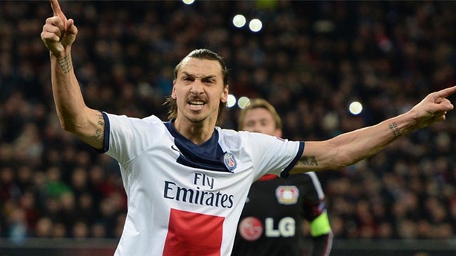 Man trinh dien cua Zlatan Ibrahimovic vs Bayer Leverkusen hinh anh