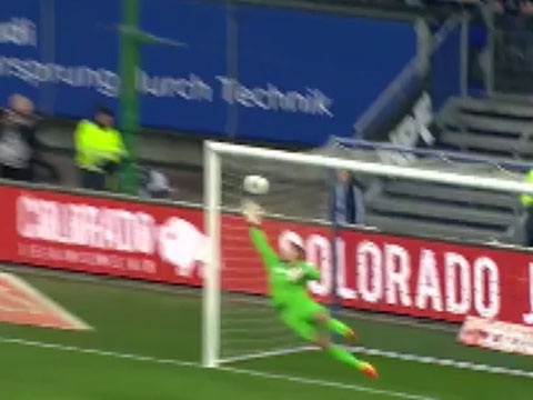 Top 5 ban thang, cuu thua hay nhat vong 22 Bundesliga hinh anh