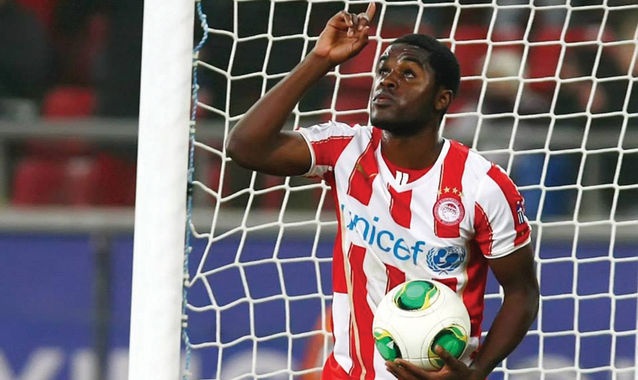 Fan Arsenal an mung that bai cua M.U o Champions League hinh anh