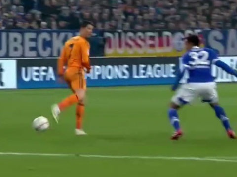 2 pha danh got kien tao cua Ronaldo hinh anh