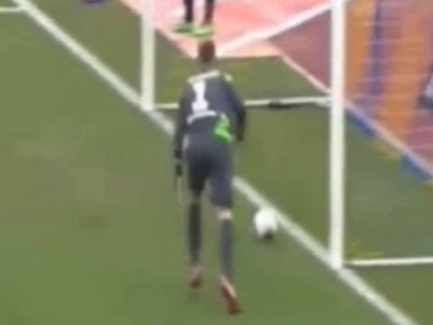 Sai lam cuoi ra nuoc mat cua thu thanh Ter Stegen hinh anh