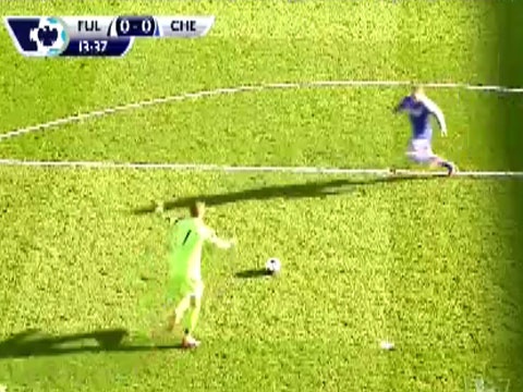 Pha bong hai huoc cua thu thanh Stekelenburg hinh anh