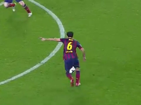 Xavi ghi ban sau pha phoi hop an tuong hinh anh