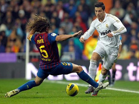 Nhung pha bong hay nhat su nghiep cua Carles Puyol hinh anh