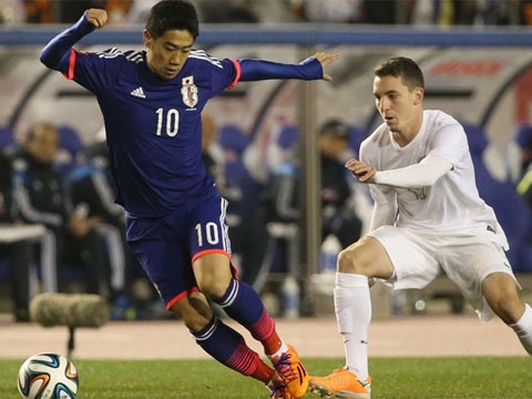 Nhat Ban 4-2 New Zealand: Honda, Kagawa toa sang hinh anh