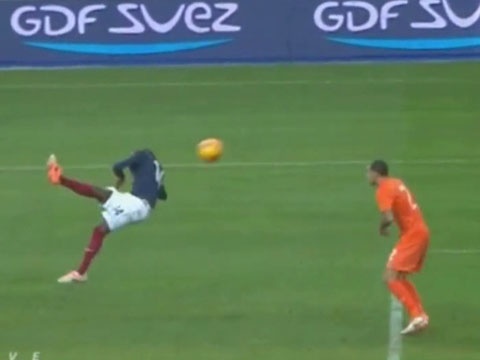 Pha tung moc tuyet dep cua Matuidi hinh anh