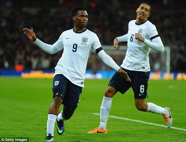 Sturridge choi hay la nho Ronaldo, Maradona hinh anh