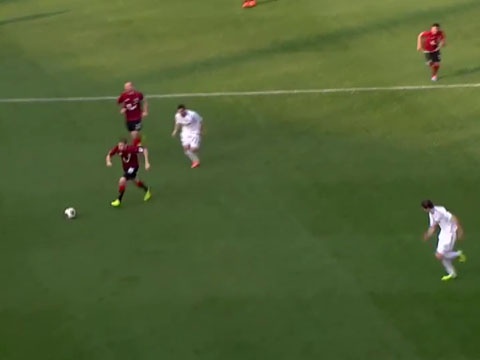 Sieu pham na dai bac dep nhat vong 24 Bundesliga hinh anh