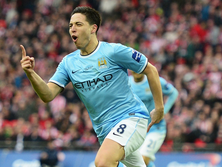 Samir Nasri thuc Man City danh phu dau Barca hinh anh